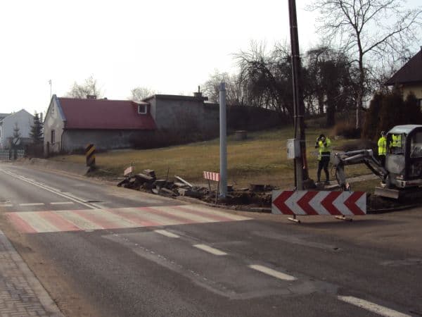 W Wieruszowie trwa budowa sygnalizacji