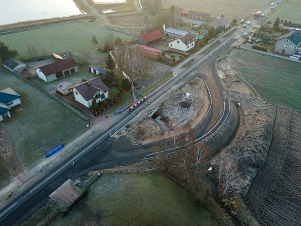 Powstają nowe obiekty mostowe na DW 704