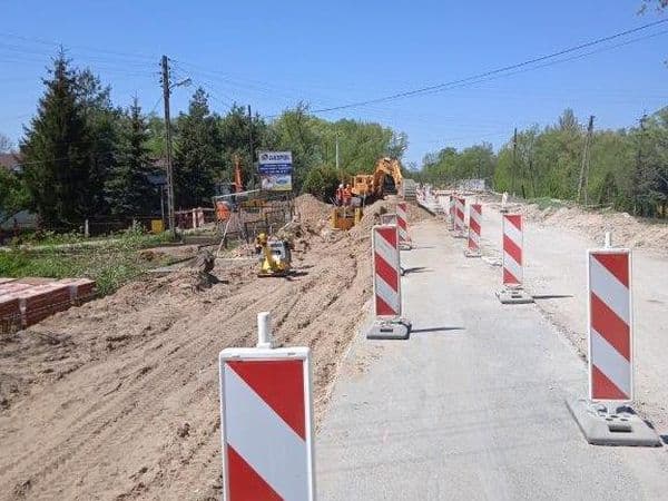 W Tomaszowie Mazowieckim trwa rozbudowa DW 713