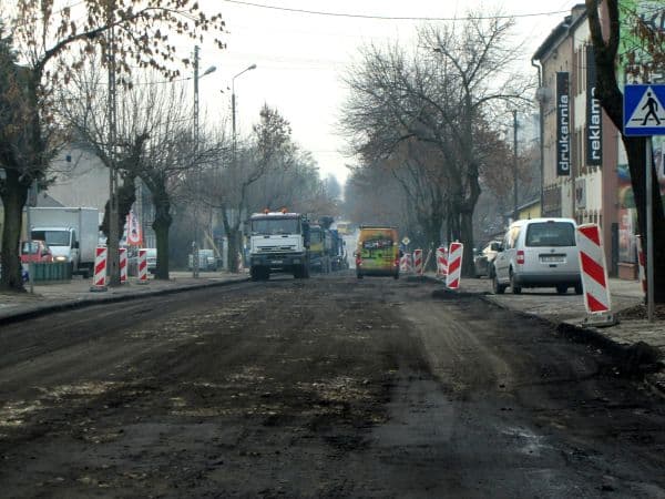 Na Warszawskiej w Tomaszowie trwają roboty