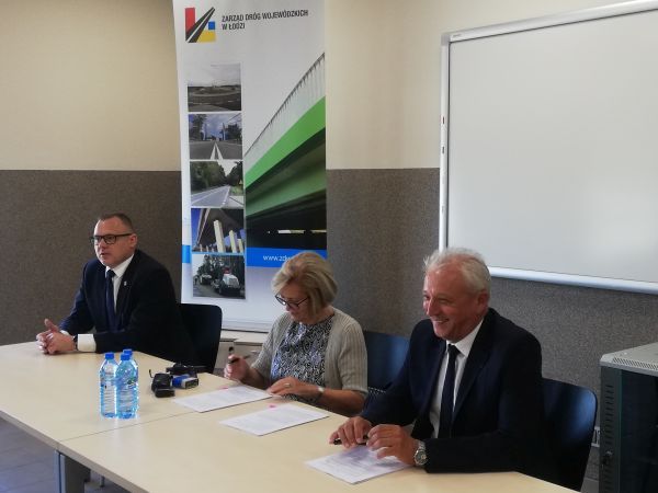 Na skrzyżowaniu ulic: 1 Maja (DW 480) Jana Pawła II (DW 482) i 3 Maja powstanie w tym roku rondo.