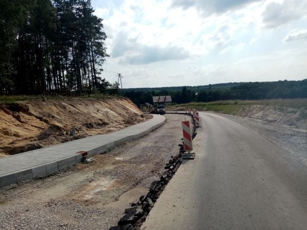 Inwestycja na drodze wojewódzkiej nr 726 w Liciążnej (powiat tomaszowski)