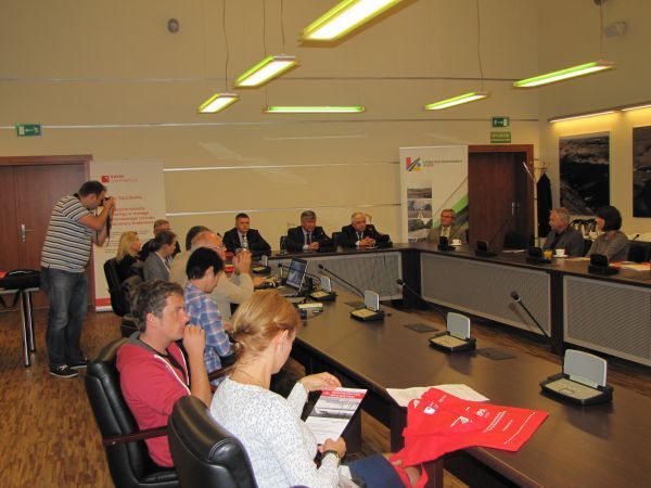 O moście na konferencji w kopalni