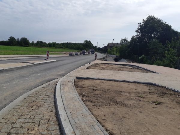 Trwa rozbudowa przejścia przez Pruszków (powiat łaski)