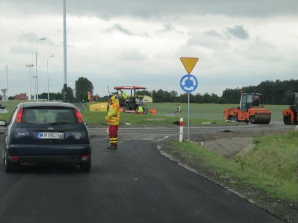 Nowa nawierzchnia na drodze nr 702