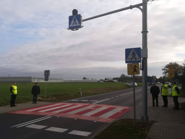 Na drodze wojewódzkiej nr 449 zakończono inwestycję w ramach projektu z Budżetu Obywatelskiego Województwa Łódzkiego