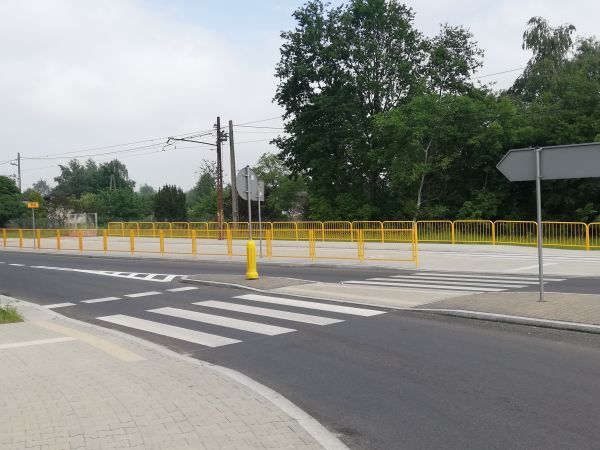 Zakończono prace przy rozbudowie pierwszego etapu drogi wojewódzkiej nr 710, między Konstantynowem Łódzkim a Lutomierskiem.