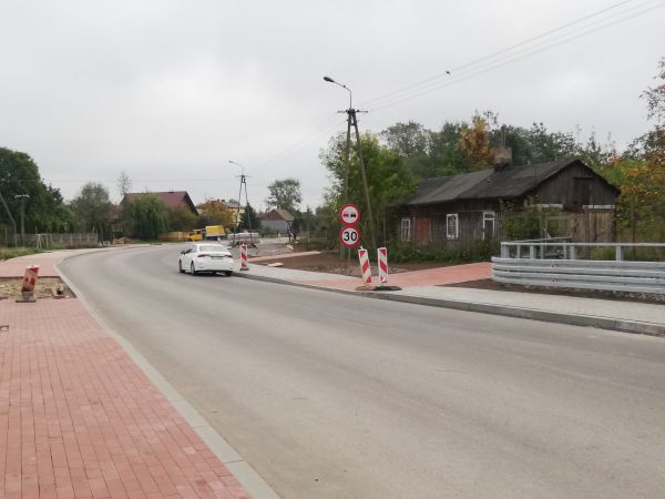 Trwa inwestycja na drodze wojewódzkiej nr 481 w Pruszkowie w powiecie łaskim